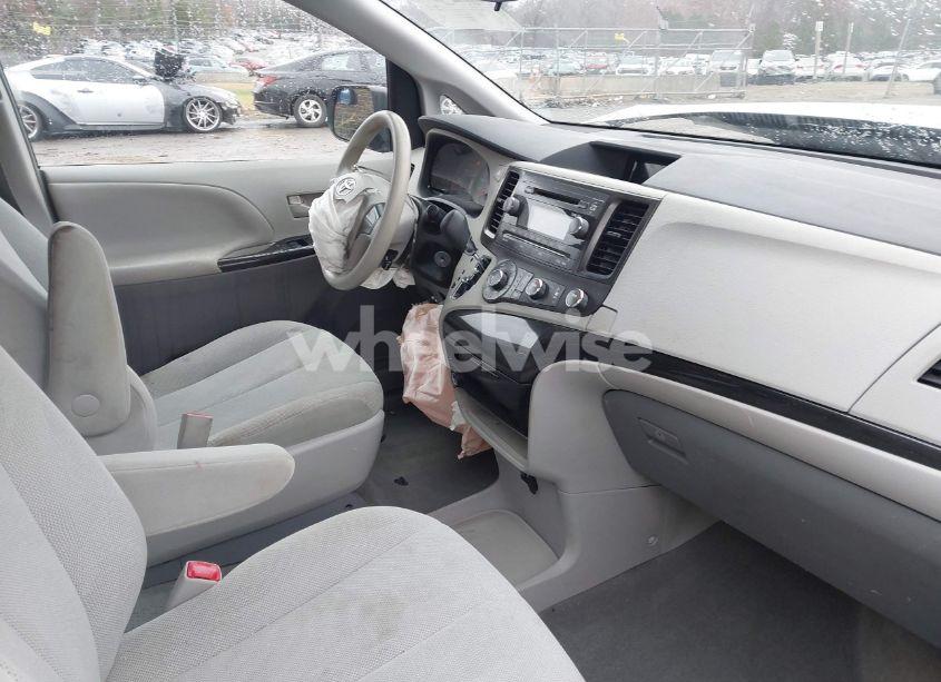 Photo 5 of 2014 Toyota Sienna L V6 7 PASSENGER (VIN 5TDZK3DC2ES510684)
