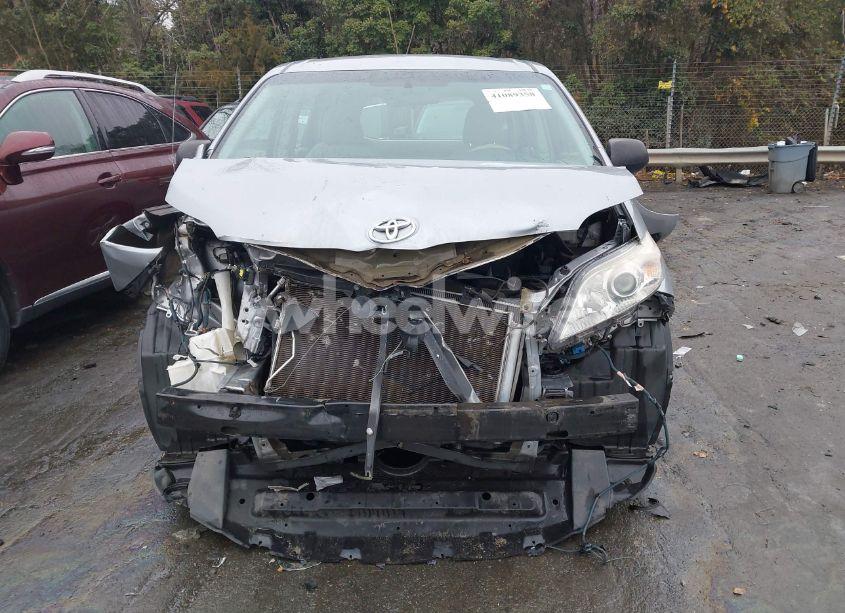 Photo 6 of 2014 Toyota Sienna L V6 7 PASSENGER (VIN 5TDZK3DC2ES510684)