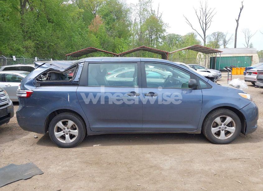 Photo 13 of 2015 Toyota Sienna L 7 PASSENGER (VIN 5TDZK3DC2FS662448)