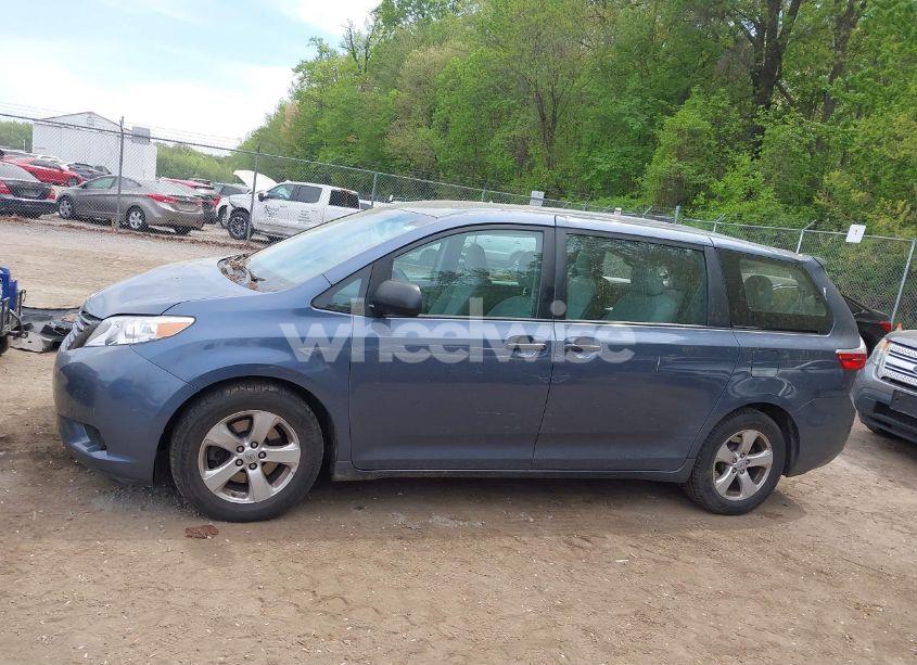 Photo 14 of 2015 Toyota Sienna L 7 PASSENGER (VIN 5TDZK3DC2FS662448)