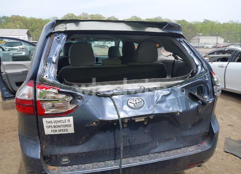 Photo 6 of 2015 Toyota Sienna L 7 PASSENGER (VIN 5TDZK3DC2FS662448)