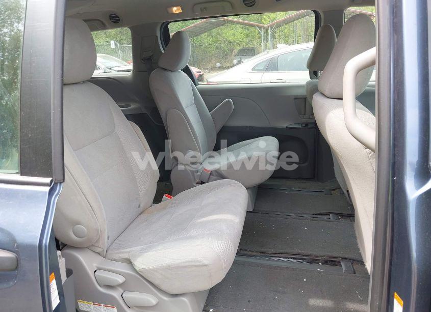 Photo 8 of 2015 Toyota Sienna L 7 PASSENGER (VIN 5TDZK3DC2FS662448)