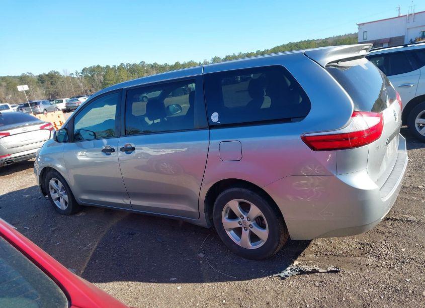 Photo 14 of 2016 Toyota Sienna L 7 PASSENGER (VIN 5TDZK3DC2GS724321)