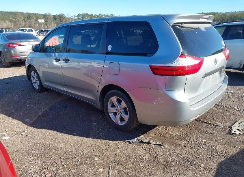 Photo 3 of 2016 Toyota Sienna L 7 PASSENGER (VIN 5TDZK3DC2GS724321)
