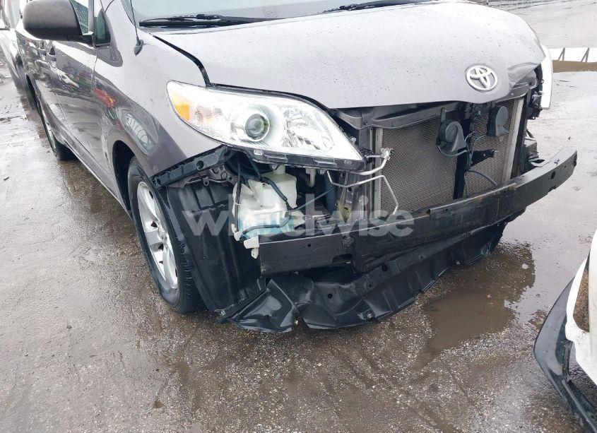 Photo 18 of 2011 Toyota Sienna BASE V6 (VIN 5TDZK3DC3BS058482)
