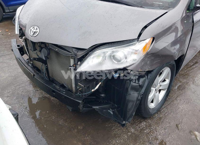 Photo 6 of 2011 Toyota Sienna BASE V6 (VIN 5TDZK3DC3BS058482)