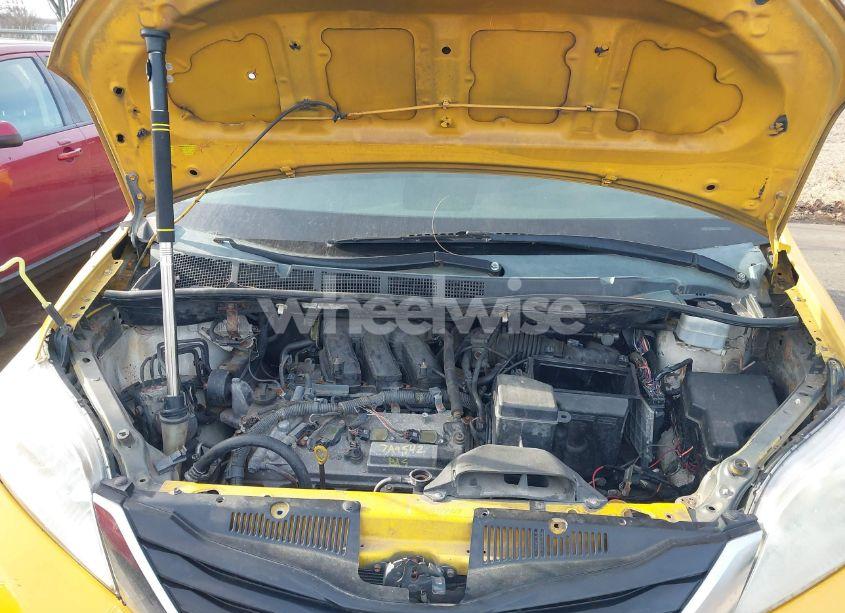 Photo 10 of 2012 Toyota Sienna BASE V6 7 PASSENGER (VIN 5TDZK3DC3CS221892)