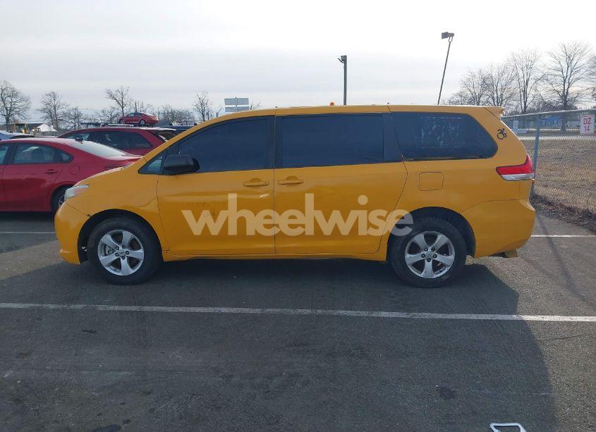 Photo 14 of 2012 Toyota Sienna BASE V6 7 PASSENGER (VIN 5TDZK3DC3CS221892)