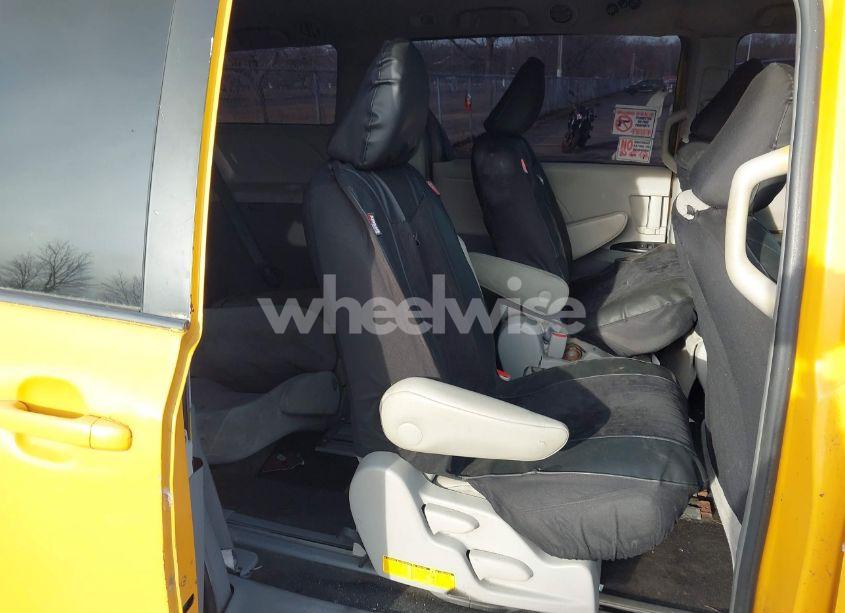 Photo 8 of 2012 Toyota Sienna BASE V6 7 PASSENGER (VIN 5TDZK3DC3CS221892)