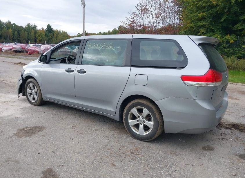 Photo 3 of 2013 Toyota Sienna L V6 7 PASSENGER (VIN 5TDZK3DC3DS362074)