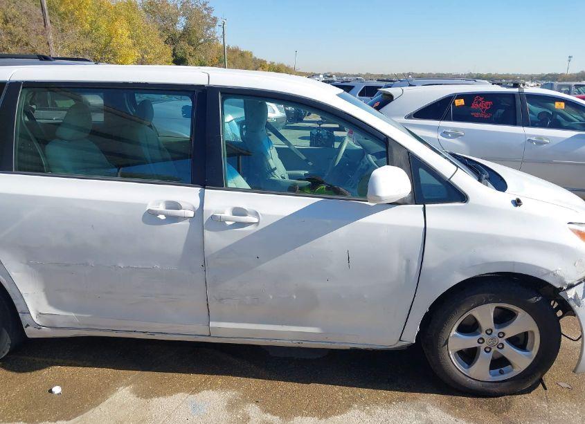 Photo 14 of 2013 Toyota Sienna L V6 7 PASSENGER (VIN 5TDZK3DC3DS386276)