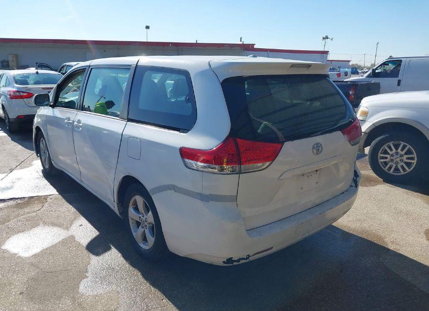 Photo 3 of 2013 Toyota Sienna L V6 7 PASSENGER (VIN 5TDZK3DC3DS386276)