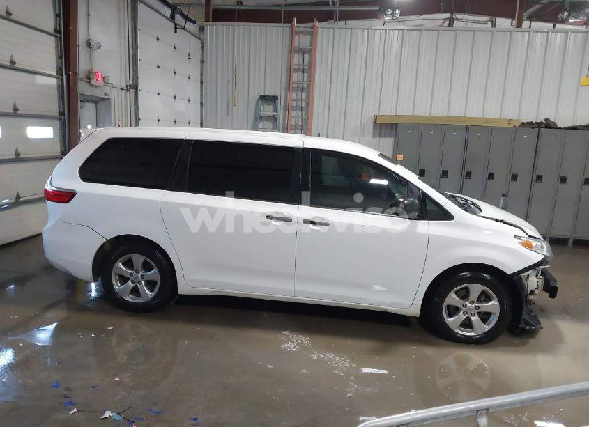 Photo 14 of 2015 Toyota Sienna L 7 PASSENGER (VIN 5TDZK3DC3FS617518)