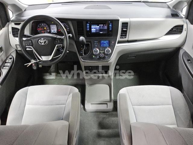 Photo 14 of 2016 TOYOTA SIENNA (VIN 5TDZK3DC3GS710587)