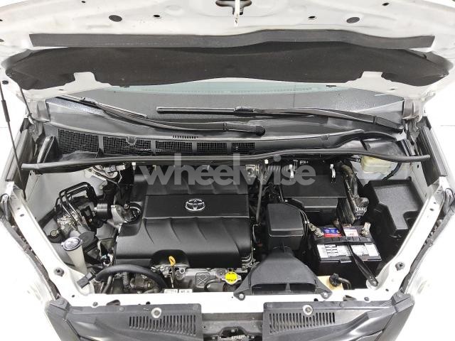 Photo 5 of 2016 TOYOTA SIENNA (VIN 5TDZK3DC3GS710587)