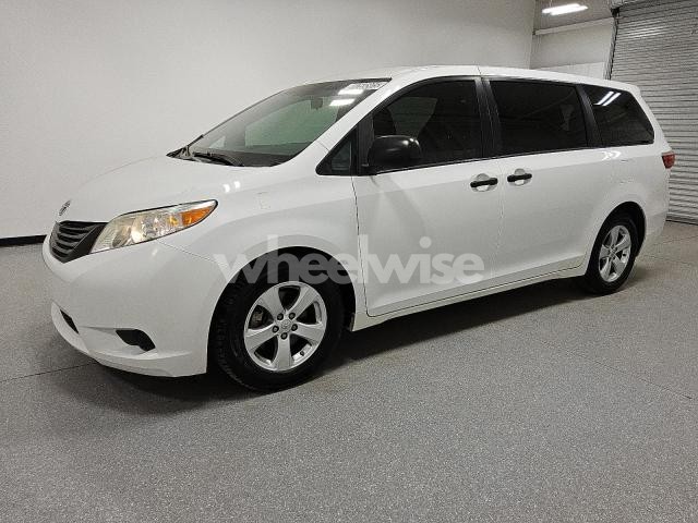 Photo 9 of 2016 TOYOTA SIENNA (VIN 5TDZK3DC3GS710587)