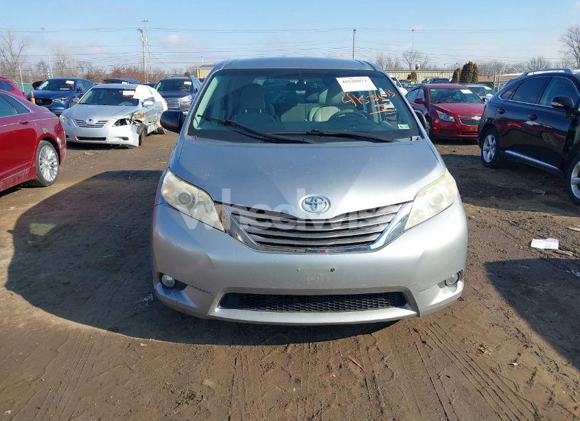Photo 12 of 2011 Toyota Sienna BASE V6 (VIN 5TDZK3DC4BS022350)