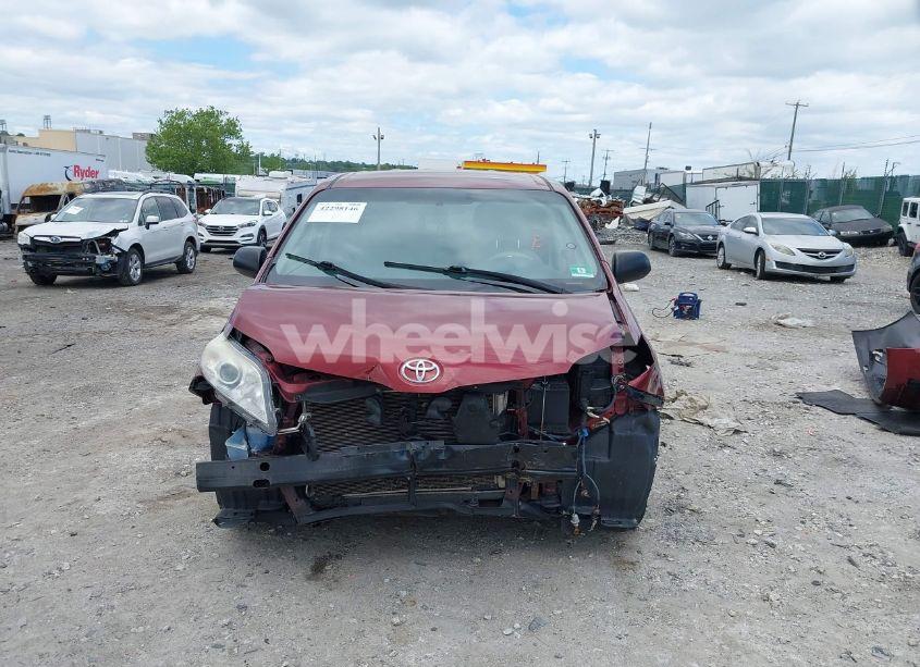 Photo 13 of 2014 Toyota Sienna L V6 7 PASSENGER (VIN 5TDZK3DC4ES406178)