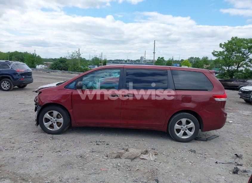 Photo 15 of 2014 Toyota Sienna L V6 7 PASSENGER (VIN 5TDZK3DC4ES406178)