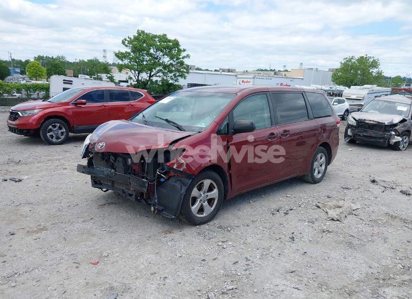 Photo 2 of 2014 Toyota Sienna L V6 7 PASSENGER (VIN 5TDZK3DC4ES406178)