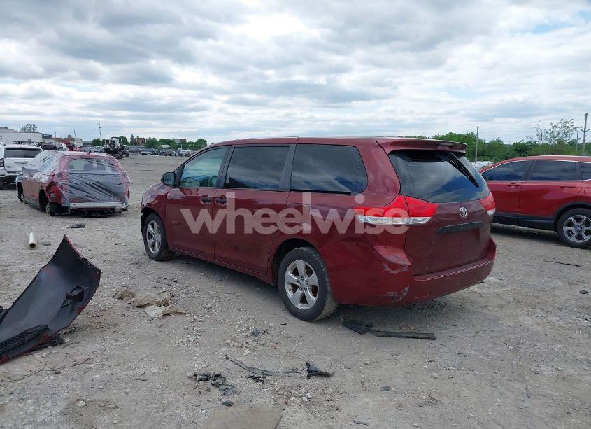 Photo 3 of 2014 Toyota Sienna L V6 7 PASSENGER (VIN 5TDZK3DC4ES406178)