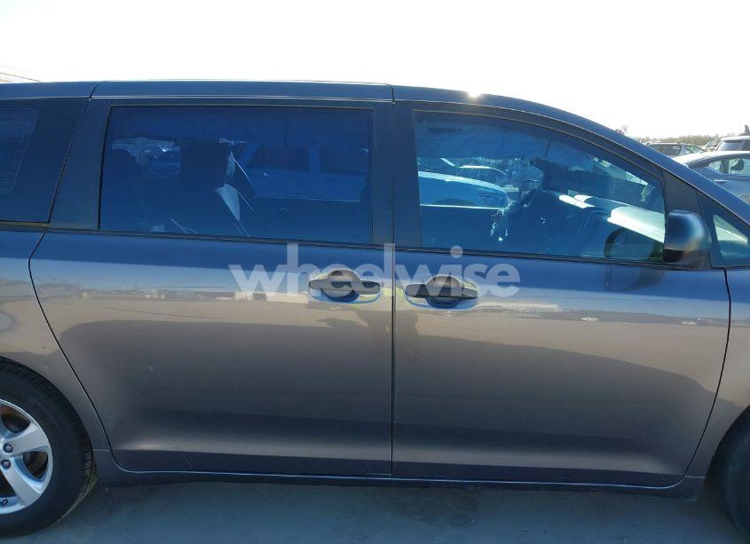 Photo 14 of 2016 Toyota Sienna L 7 PASSENGER (VIN 5TDZK3DC4GS726572)