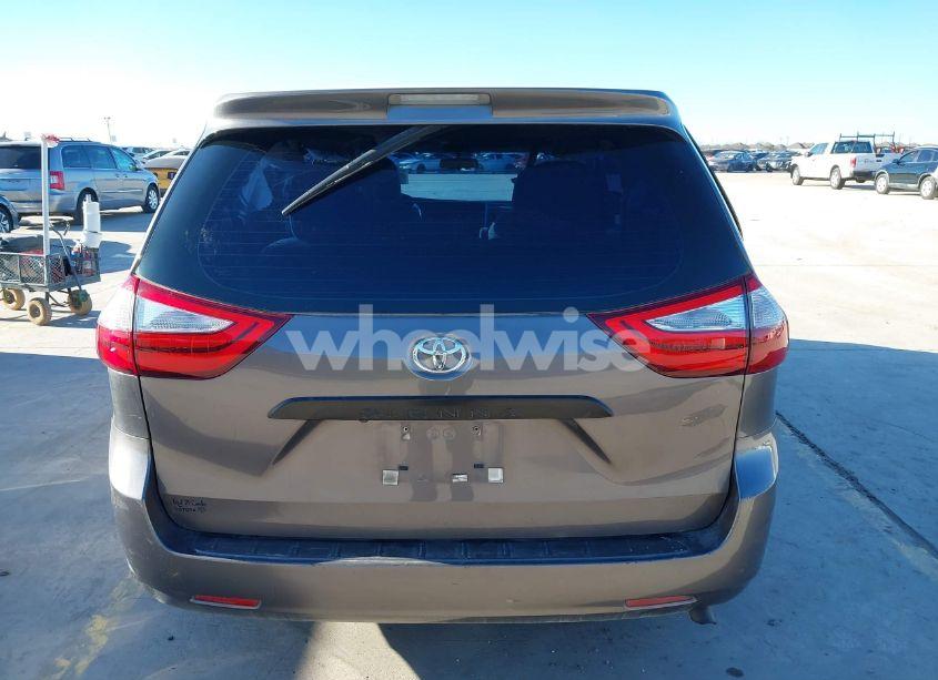 Photo 17 of 2016 Toyota Sienna L 7 PASSENGER (VIN 5TDZK3DC4GS726572)