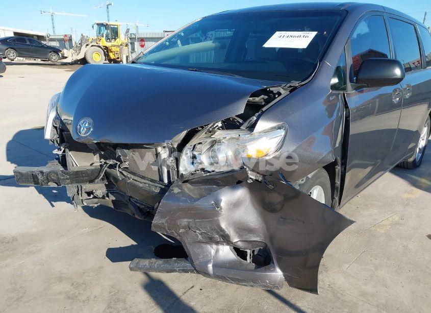 Photo 6 of 2016 Toyota Sienna L 7 PASSENGER (VIN 5TDZK3DC4GS726572)