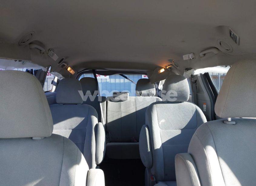 Photo 8 of 2016 Toyota Sienna L 7 PASSENGER (VIN 5TDZK3DC4GS726572)