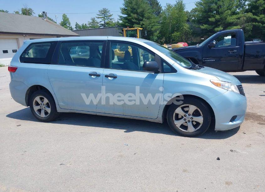 2016 Toyota Sienna L 7 PASSENGER (VIN 5TDZK3DC4GS750290) main photo