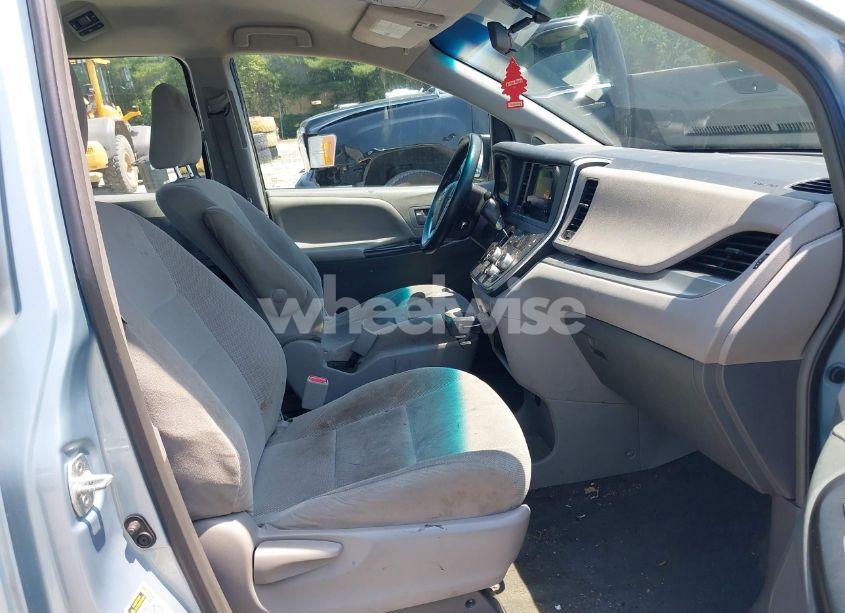 Photo 5 of 2016 Toyota Sienna L 7 PASSENGER (VIN 5TDZK3DC4GS750290)