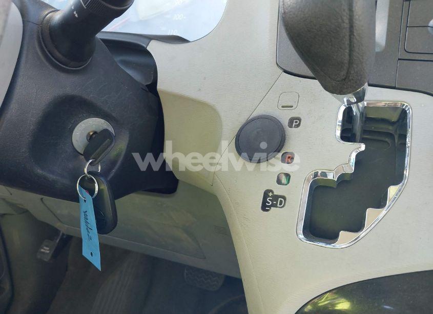 Photo 11 of 2011 Toyota Sienna BASE V6 (VIN 5TDZK3DC5BS004441)