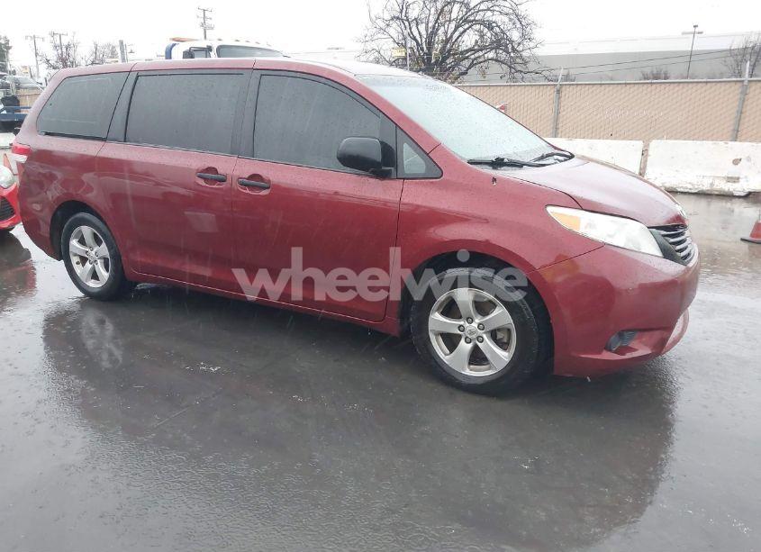 2011 Toyota Sienna BASE V6 (VIN 5TDZK3DC5BS007047) main photo