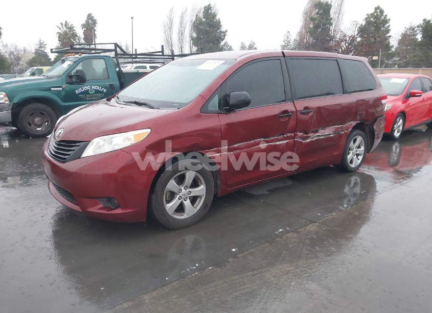 Photo 2 of 2011 Toyota Sienna BASE V6 (VIN 5TDZK3DC5BS007047)