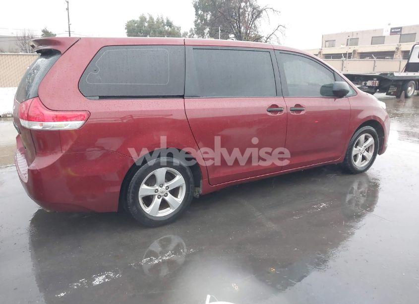 Photo 4 of 2011 Toyota Sienna BASE V6 (VIN 5TDZK3DC5BS007047)