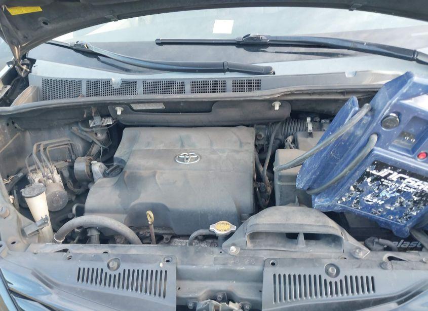 Photo 10 of 2014 Toyota Sienna L V6 7 PASSENGER (VIN 5TDZK3DC5ES426357)