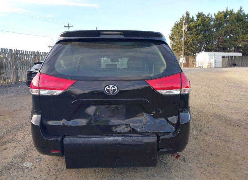 Photo 16 of 2014 Toyota Sienna L V6 7 PASSENGER (VIN 5TDZK3DC5ES426357)