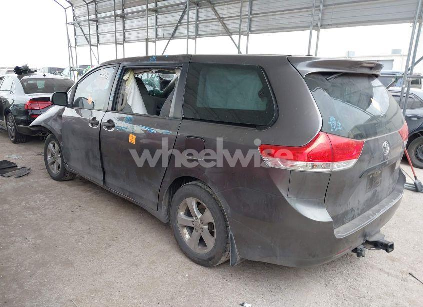 Photo 3 of 2014 Toyota Sienna L V6 7 PASSENGER (VIN 5TDZK3DC5ES475204)
