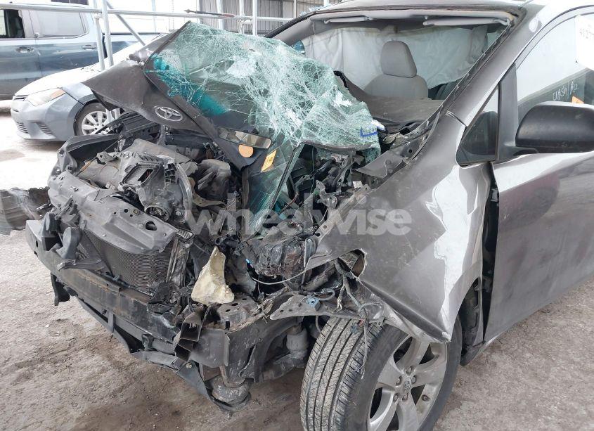 Photo 6 of 2014 Toyota Sienna L V6 7 PASSENGER (VIN 5TDZK3DC5ES475204)