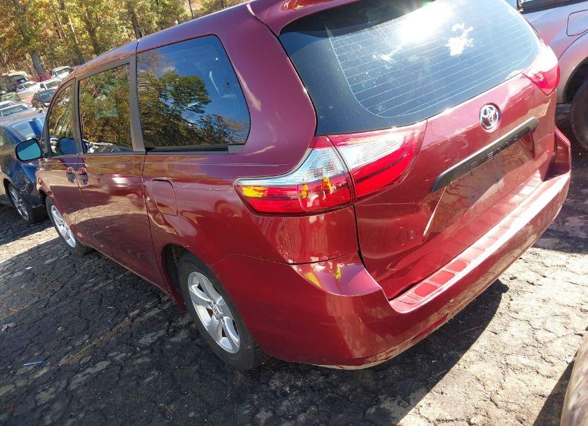 Photo 3 of 2015 Toyota Sienna L 7 PASSENGER (VIN 5TDZK3DC5FS613017)