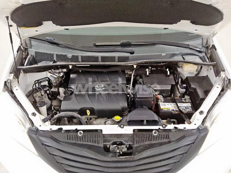 Photo 5 of 2016 TOYOTA SIENNA (VIN 5TDZK3DC5GS697759)