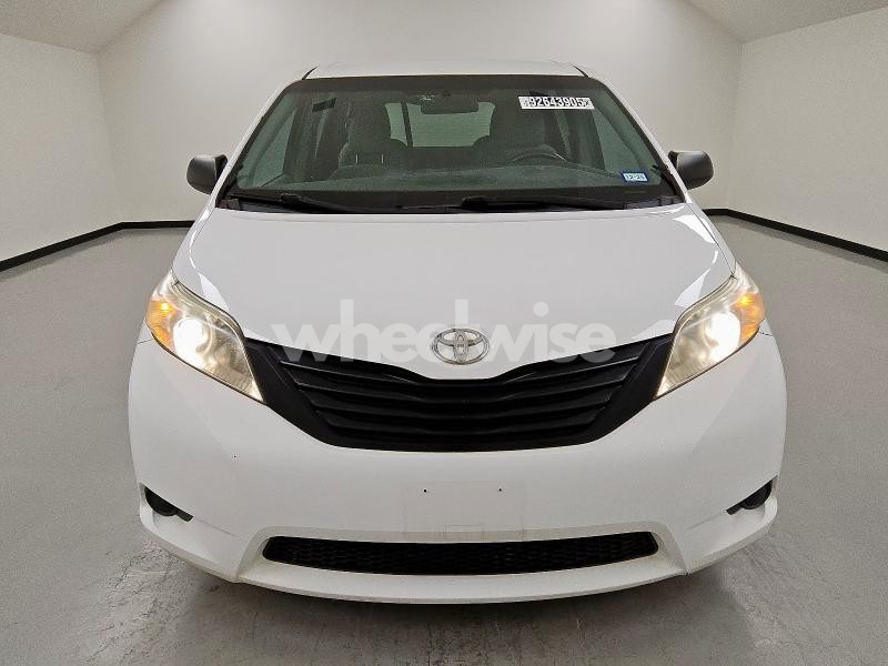 Photo 7 of 2016 TOYOTA SIENNA (VIN 5TDZK3DC5GS697759)