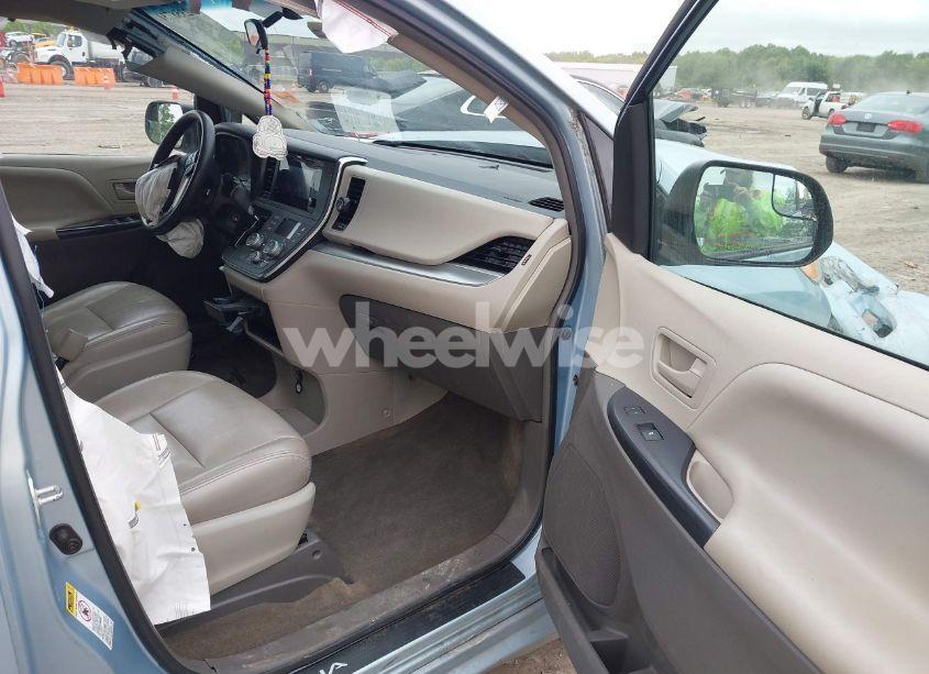 Photo 5 of 2016 Toyota Sienna L 7 PASSENGER (VIN 5TDZK3DC5GS710011)