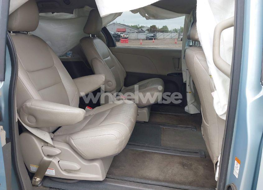 Photo 8 of 2016 Toyota Sienna L 7 PASSENGER (VIN 5TDZK3DC5GS710011)