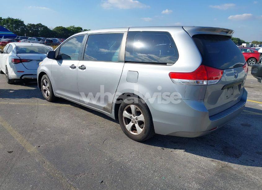Photo 3 of 2011 Toyota Sienna BASE V6 (VIN 5TDZK3DC6BS028411)