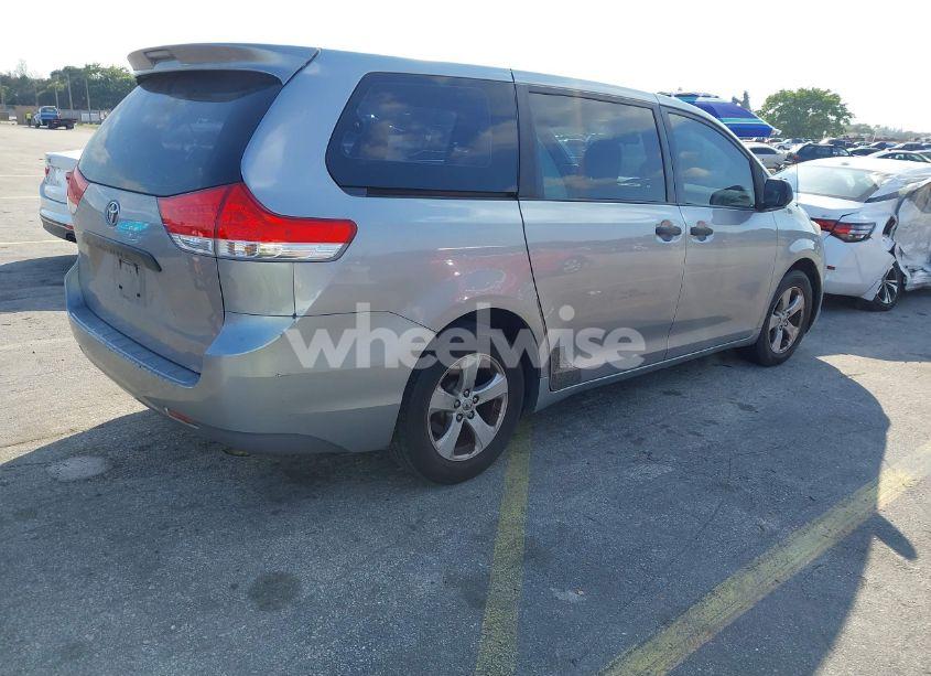 Photo 4 of 2011 Toyota Sienna BASE V6 (VIN 5TDZK3DC6BS028411)