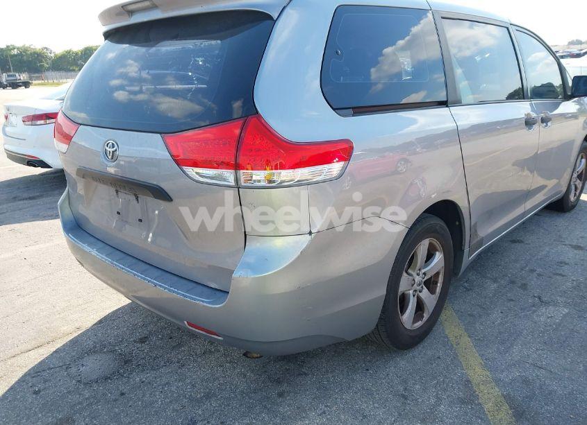 Photo 6 of 2011 Toyota Sienna BASE V6 (VIN 5TDZK3DC6BS028411)