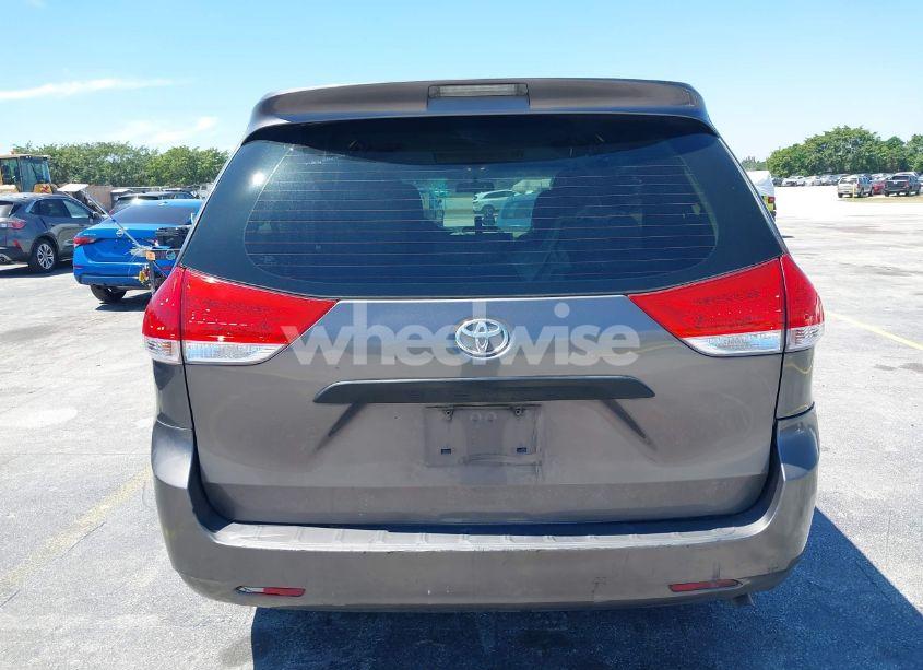 Photo 16 of 2011 Toyota Sienna BASE V6 (VIN 5TDZK3DC6BS171780)