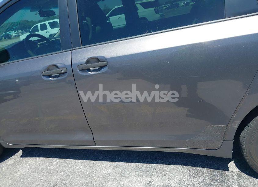 Photo 6 of 2011 Toyota Sienna BASE V6 (VIN 5TDZK3DC6BS171780)