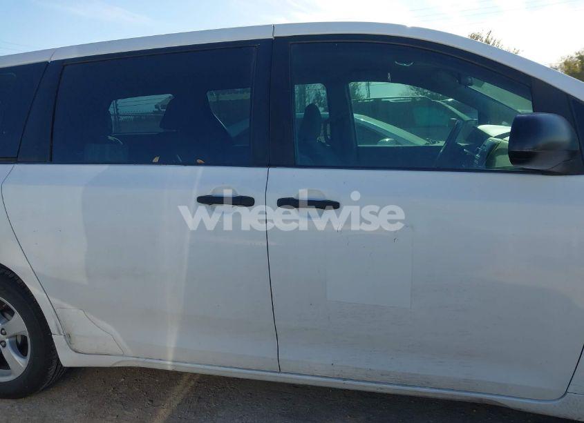 Photo 13 of 2012 Toyota Sienna BASE V6 7 PASSENGER (VIN 5TDZK3DC6CS178052)